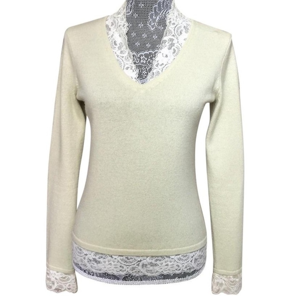 Cashmere Relaxed V-Neck Sweater with Lace Trim, S